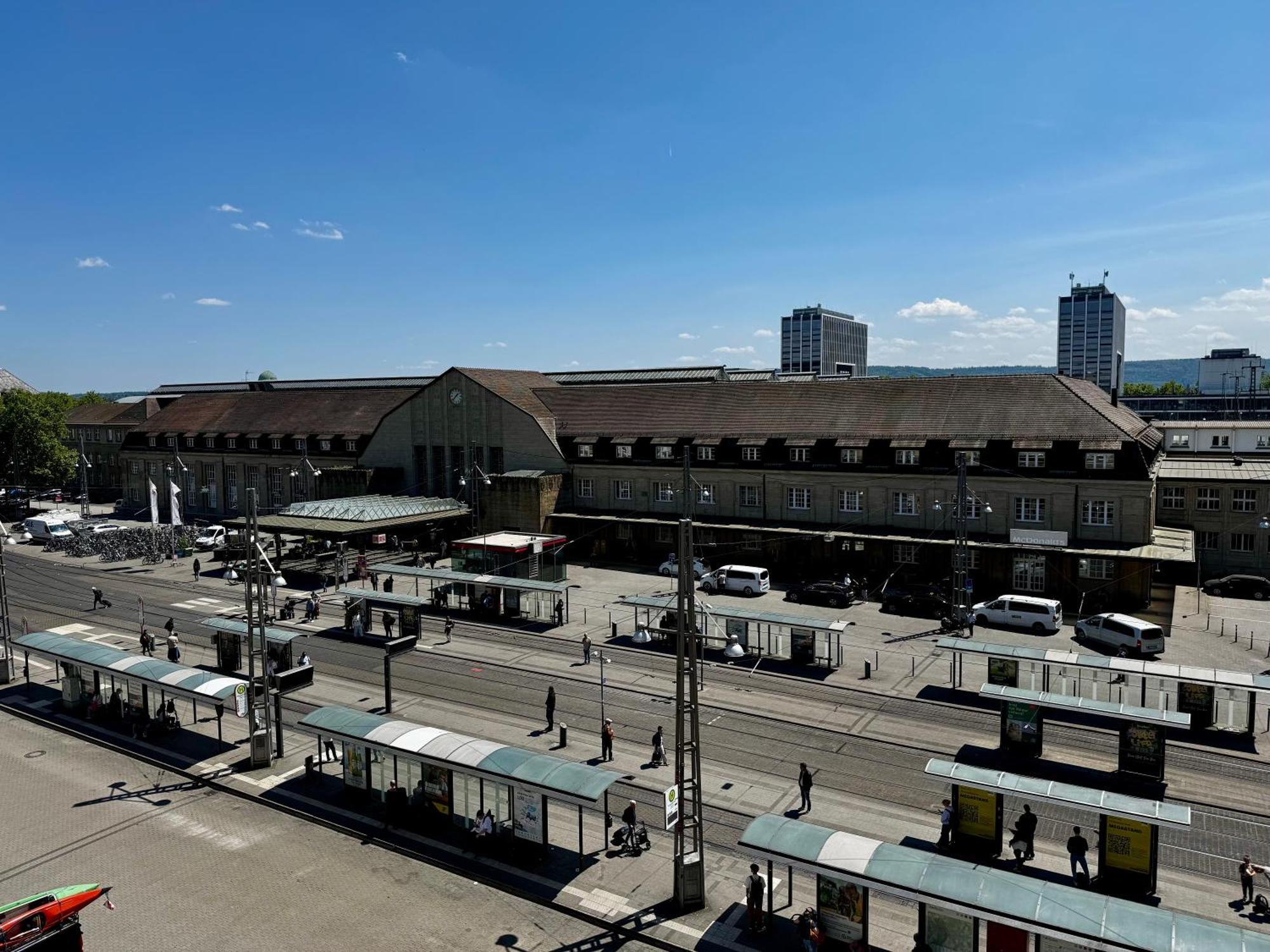 #Centralstation #130Qm Hauptbahnhof #Netflix Karlsruhe Eksteriør bilde